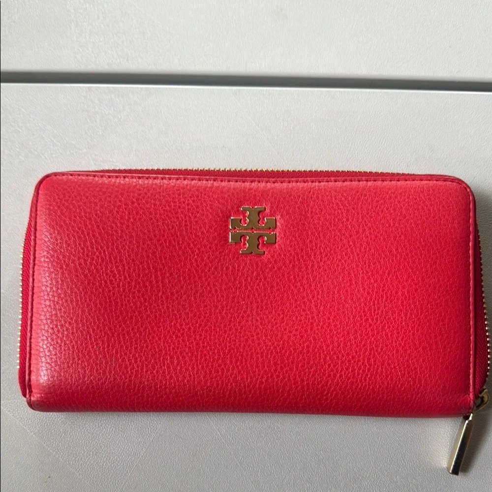 Authentic Tory Burch Red Pebbled Leather Wallet